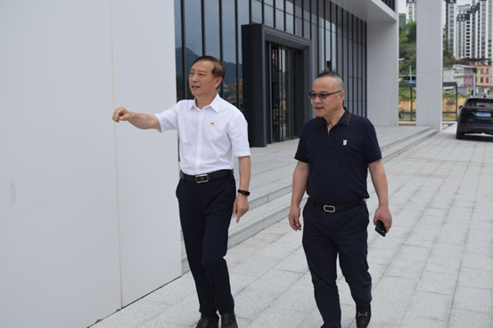 “凝心铸魂 践行宗旨”广西工程建设质量安全管理协会莅临广西新莱建设有限公司开展调研暨主题党日活动(图7)